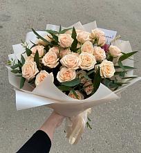 Букет Кремовые розы Латте в Щельпино