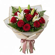 Букет цветов из:  Лилии и Розы в Щельпино