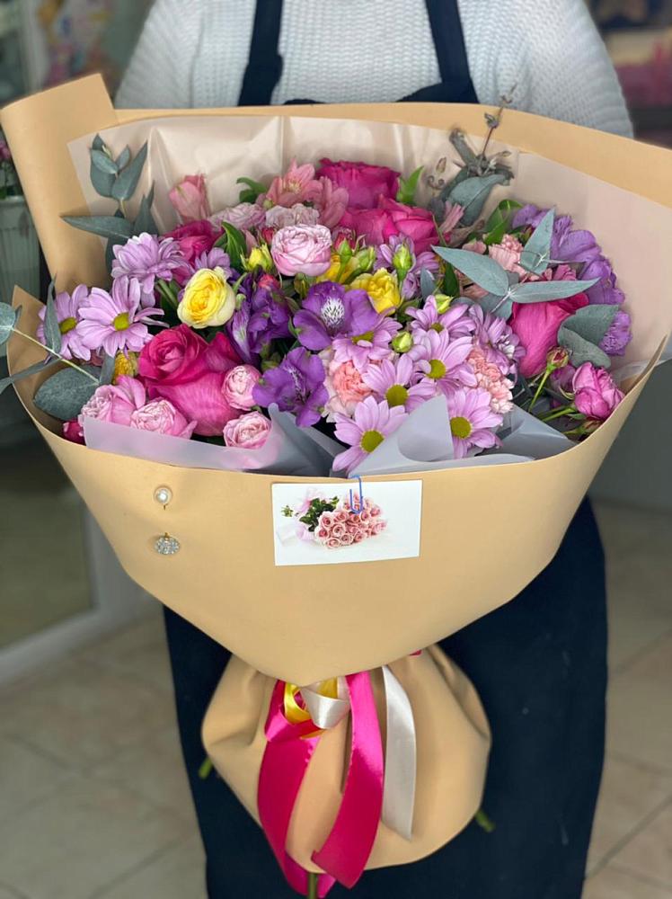 Букет цветов из: Хризантемы, Гвоздики и Альстромерии в Щельпино