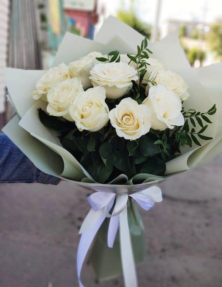 Букет Белые розы Проуд в Щельпино