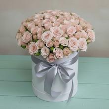 Цветочная композиция из Розы в шляпной коробке в Щельпино