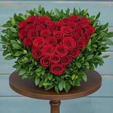 Цветочная композиция из Розы в виде сердца в Щельпино