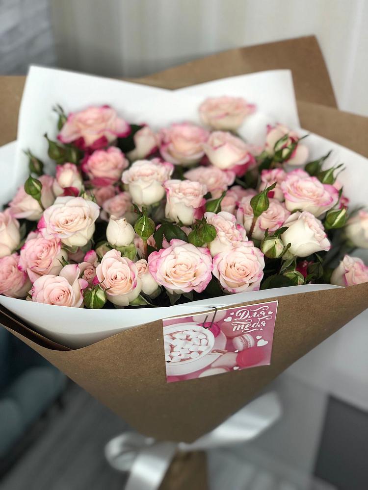 Букет цветов из: Розы в Щельпино