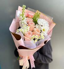 Букет цветов из:  Хризантемы и Розы в Щельпино