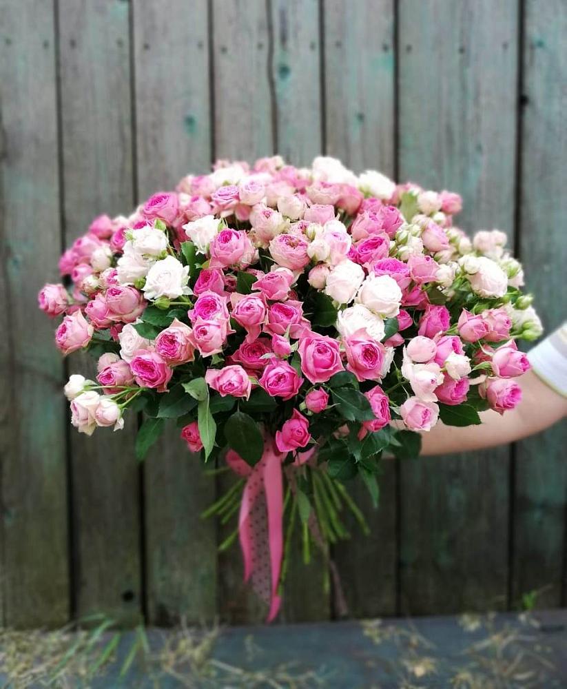 Букет Розовые кустовые розы Натали и Лав Лидия в Щельпино