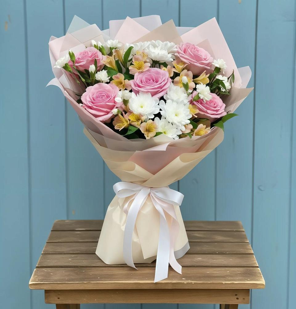 Букет цветов из: Гвоздики, Орхидеи и Розы в Щельпино