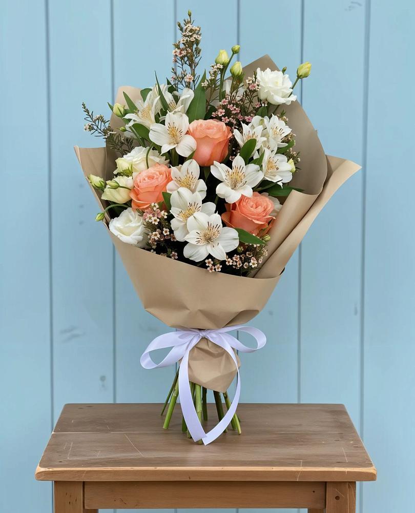 Букет цветов из: Альстромерии, Лизиантусы, Розы и Хризантемы в Щельпино