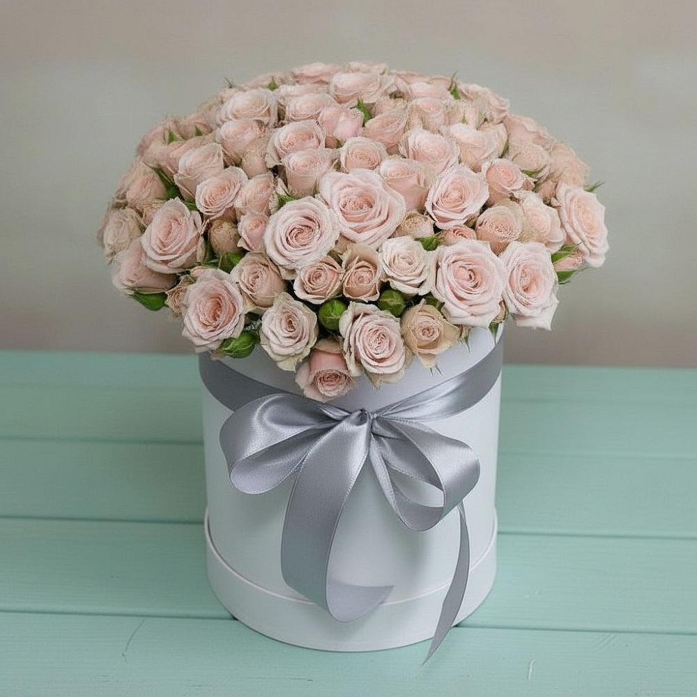 Цветочная композиция из Розы в шляпной коробке в Щельпино